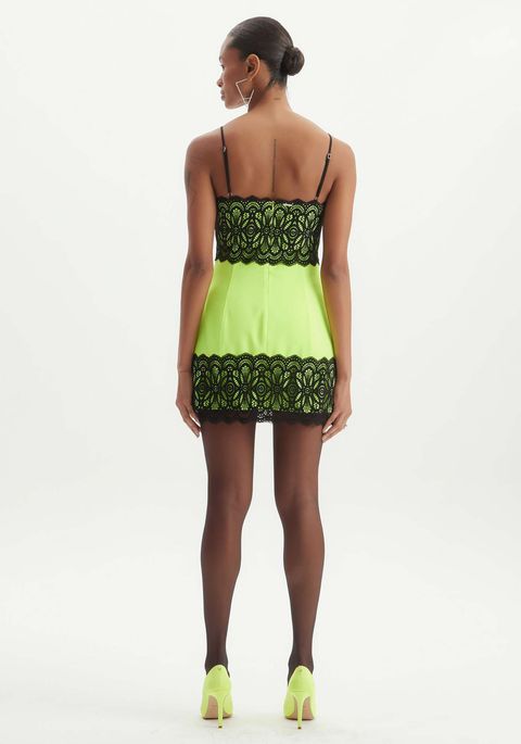 Vestido Curto de Alças Renda