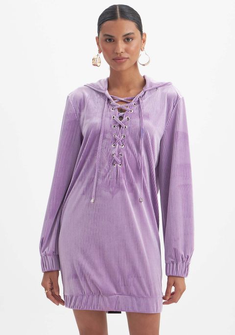 Vestido Curto Com Capuz