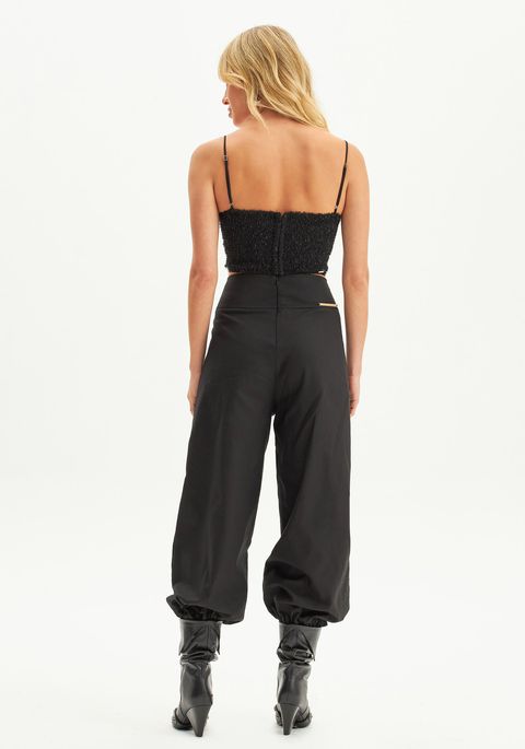 Calça Carrot Alfaiataria Com Pregas
