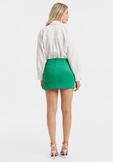 Saia Curta Com Fenda Maxi Fivela