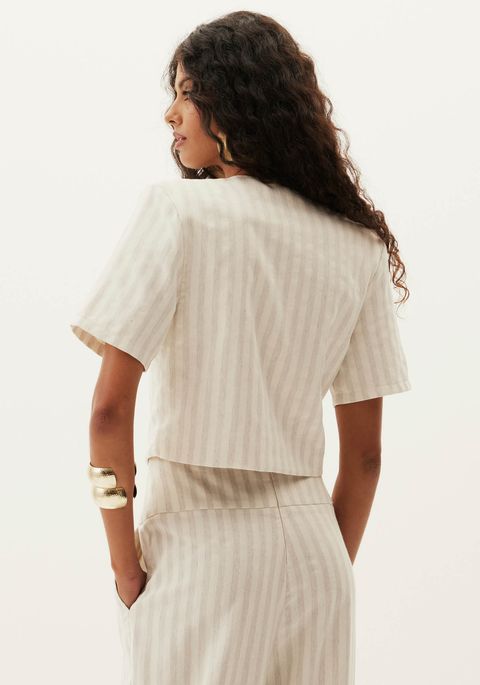 Blusa Curta Com Abotoamento