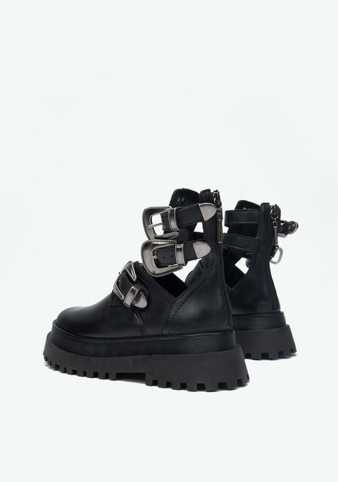 Bota Coturno Couro Com Fivelas