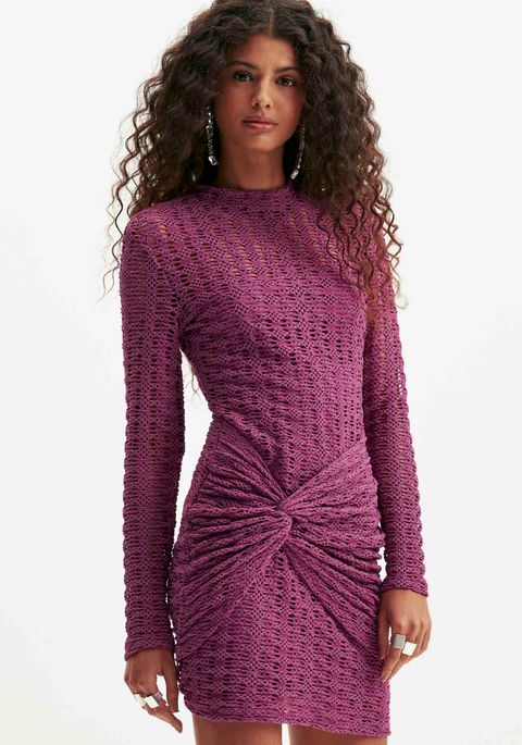 Vestido Curto Detalhe Torção