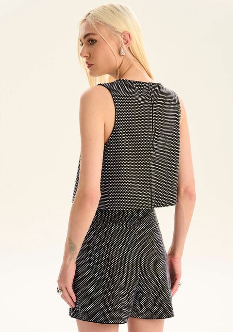 Blusa Sem Manga Com Aplicação