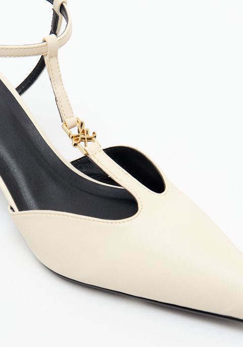 Scarpin Salto Detalhe Metal
