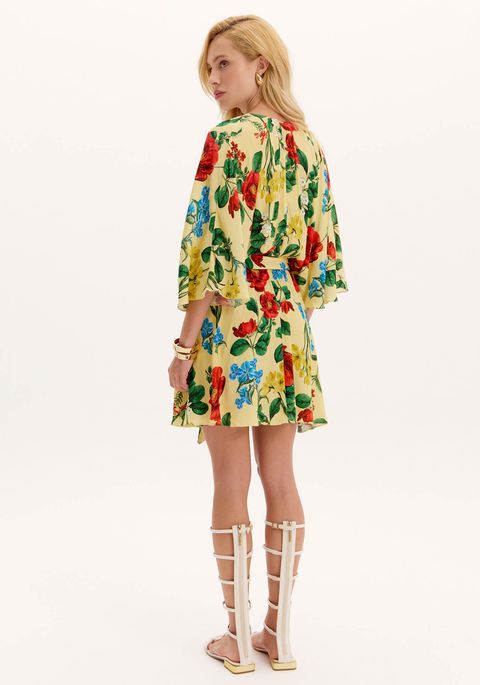 Vestido Curto Com Faixa