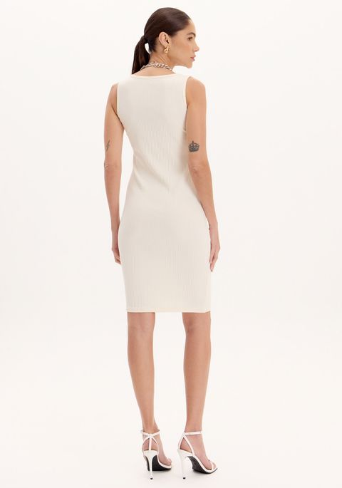 Vestido Curto Básico Com Detalhe Frontal