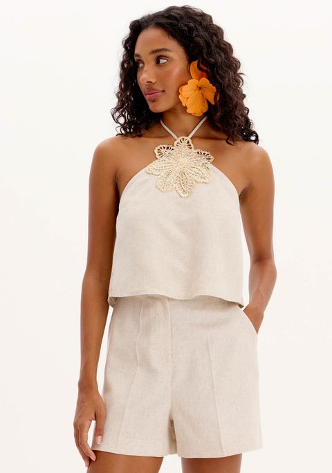 Blusa Curta Frente Única Com Aplicação Frontal De Flor