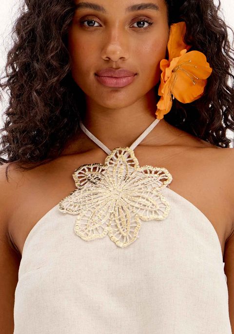 Blusa Curta Frente Única Com Aplicação Frontal De Flor