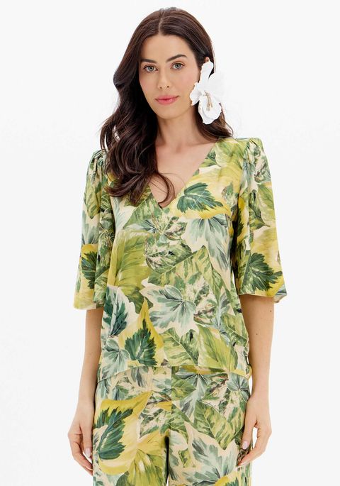 Blusa Fluida Estampada De Mangas Curtas Com Decote Em V