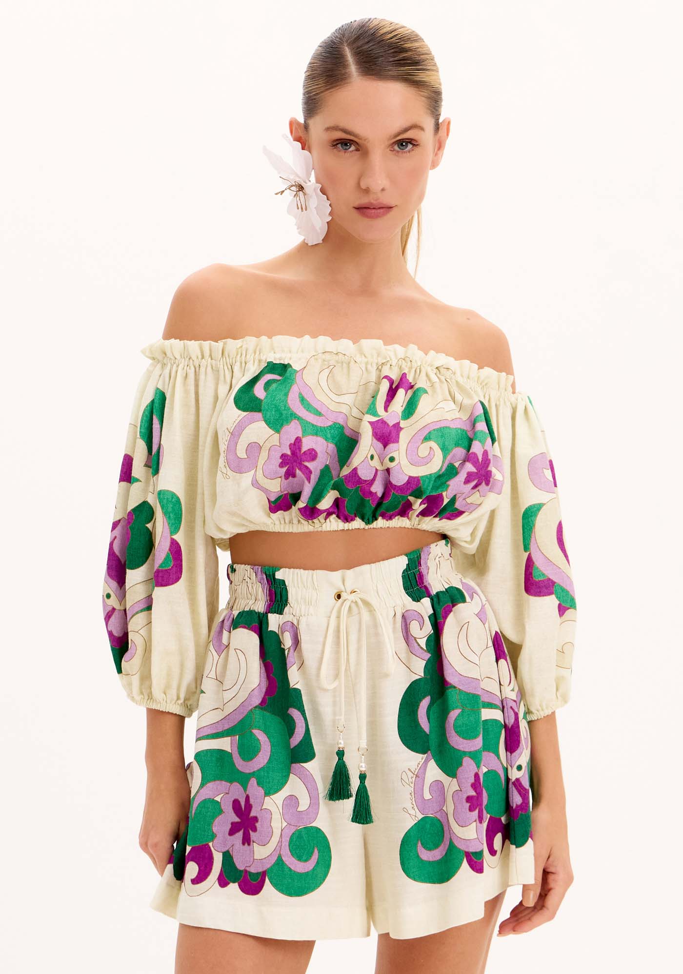 Blusa Cropped Ombro A Ombro Estampada Com Elásticos
