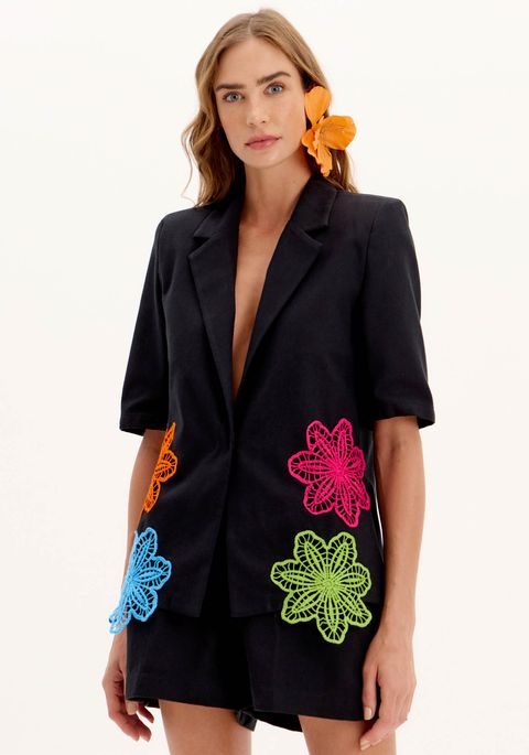 Blazer De Mangas Curtas Com Lapelas E Aplicações Florais