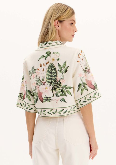 Camisa Curta Estampada Com Botões E Manga Flare
