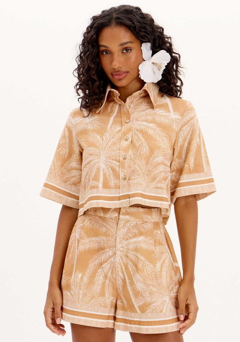 Camisa Curta Estampada Com Botões Frontais