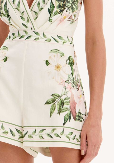 Macacão Curto De Alças Estampado Com Decote V