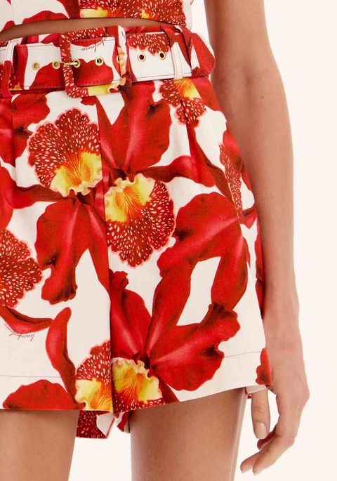 Short Curto Evasê Estampado Com Cinto