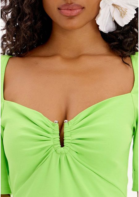 Vestido Super Midi Reto Com Mangas Curtas e Detalhe No Decote