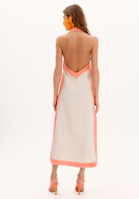 Vestido Midi Frente Única com Fenda
