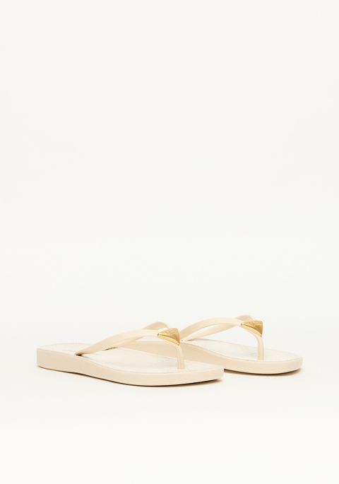 Chinelo Básico Solado Croco E Enfeite Triangular