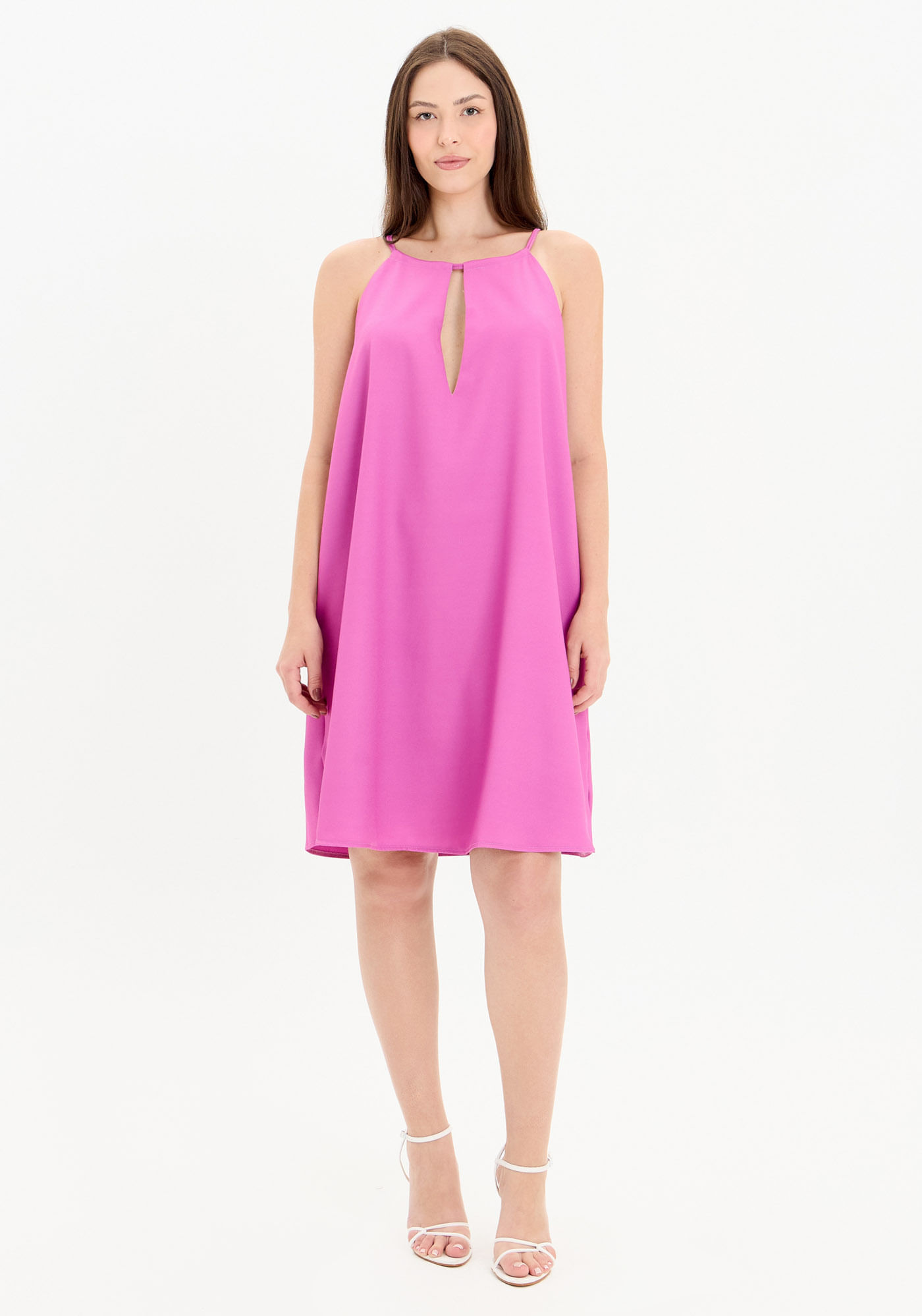 Vestido Curto Solto Com Decote