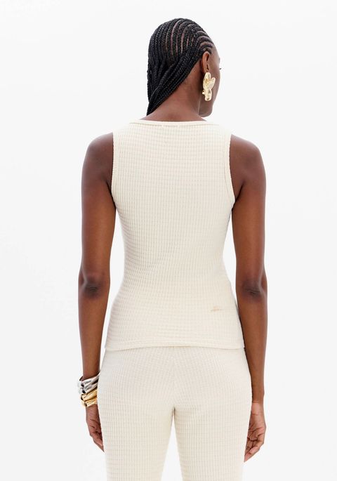 Blusa Regata Básica Com Aplique Frontal