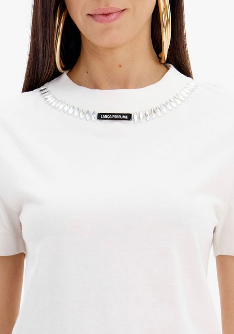 Blusa T-shirt De Mangas Curtas Com Etiqueta E Aplicações