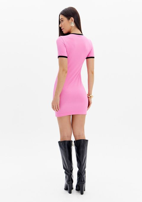Vestido Canelado Curto Com Gola Redonda