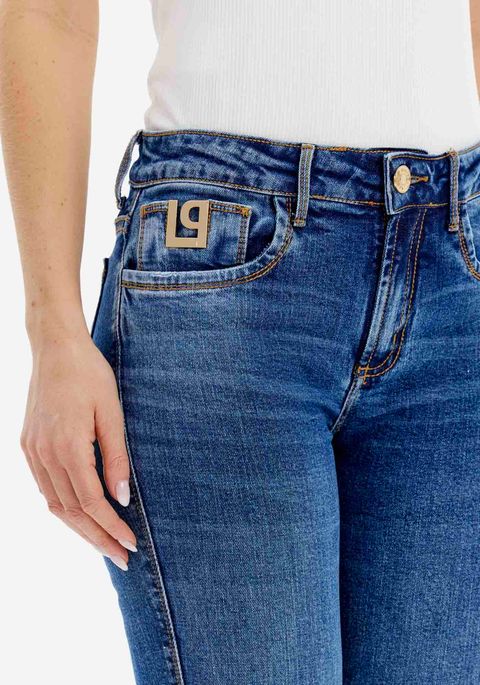 Calça Jeans Hera Boot Cut Enfeite Bolso