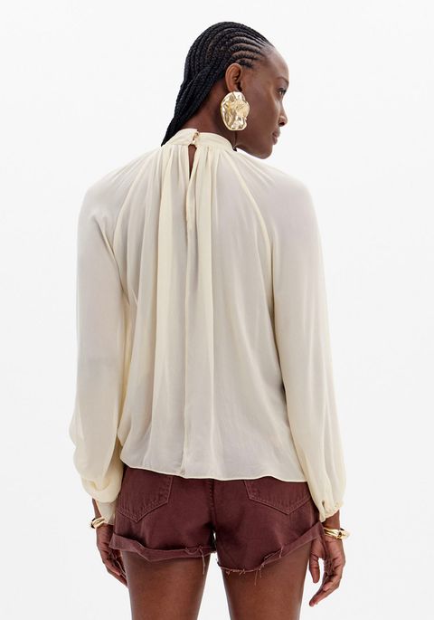 Blusa De Chiffon Gola Alta E Babados