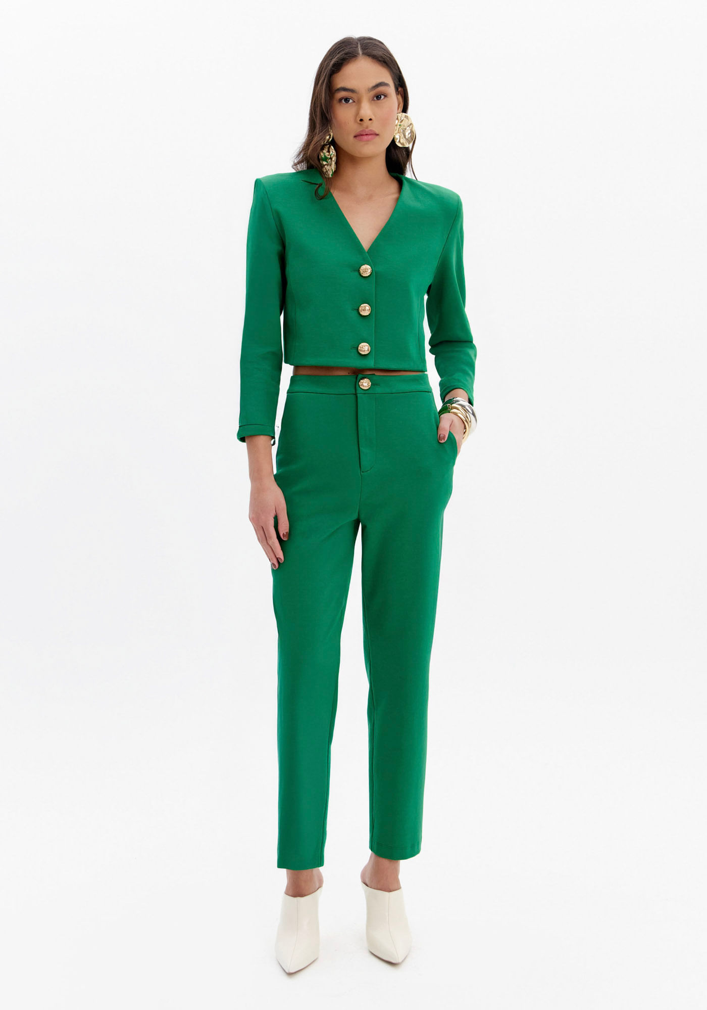 Calça Carrot Com Cintura Alta E Bolsos