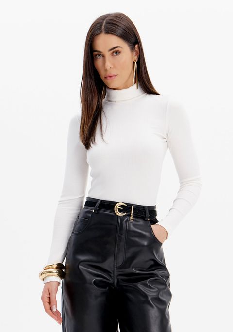 Blusa Canelada Básica Com Gola Alta E Mangas Longas