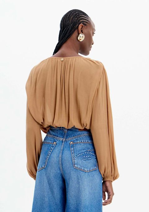 Blusa Curta Franzida De Mangas Longas
