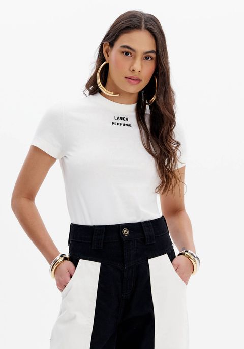 Blusa T-shirt Baby Look De Manga Curta Com Bordado