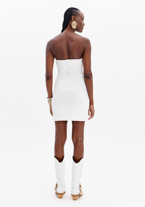 Vestido Curto Sem Alças Com Pingentes