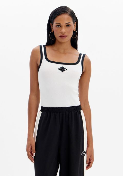 Blusa Canelada Regata Com Decote Quadrado