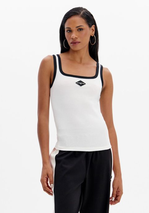 Blusa Canelada Regata Com Decote Quadrado