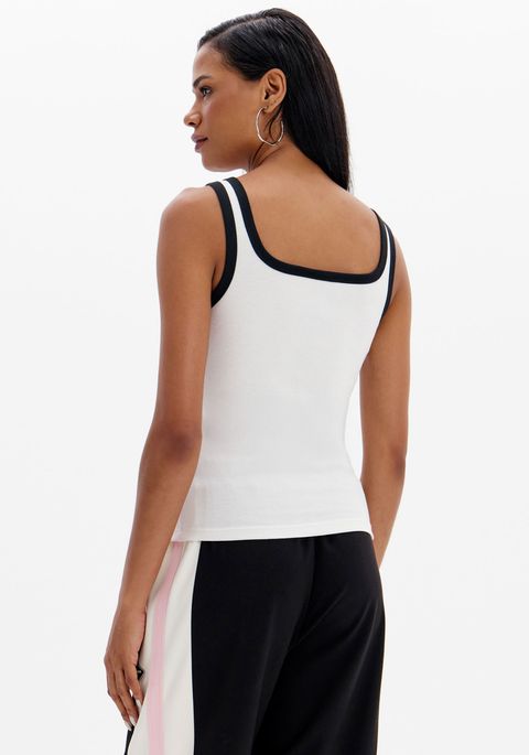 Blusa Canelada Regata Com Decote Quadrado