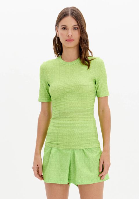 Blusa Justa Decote Redondo Estampa Logomania