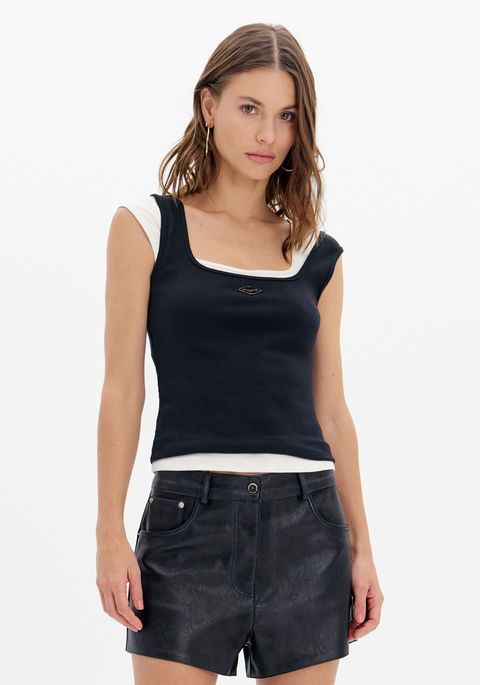 Kit Com 2 Blusas Regatas Caneladas Básicas