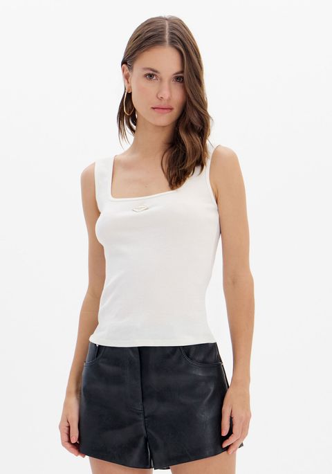 Kit Com 2 Blusas Regatas Caneladas Básicas