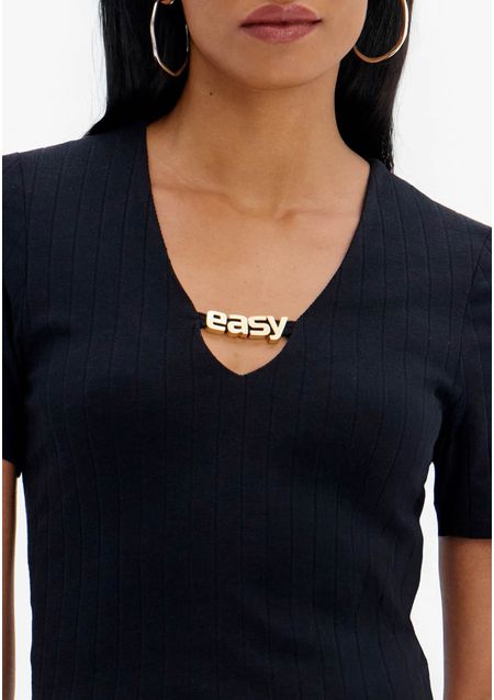Blusa Manga Curta Com Letreiro Decote