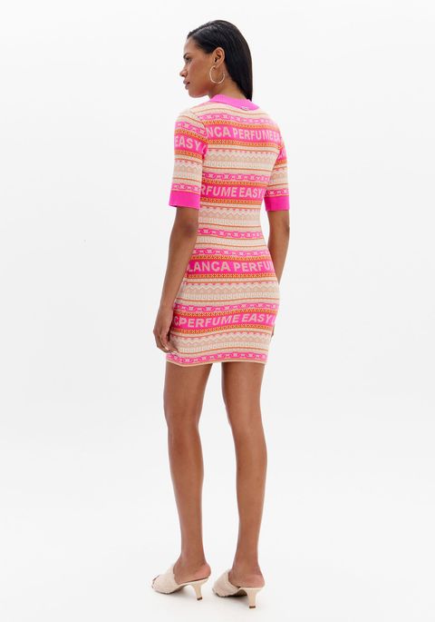 Vestido Tricot Curto Justo Com Mangas Curtas