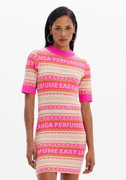 Vestido Tricot Curto Justo Com Mangas Curtas