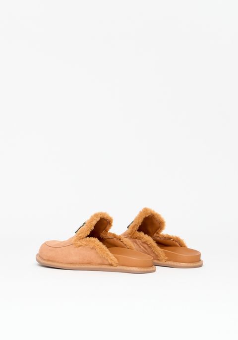 Mule Com Metal E Detalhe Pelos