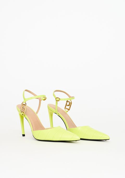 Scarpin Couro Croco Com Metal