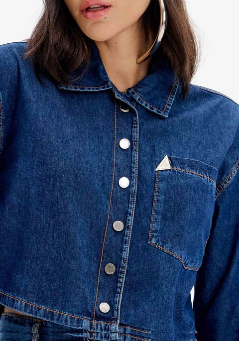 Camisa Jeans Curta Com Bolso