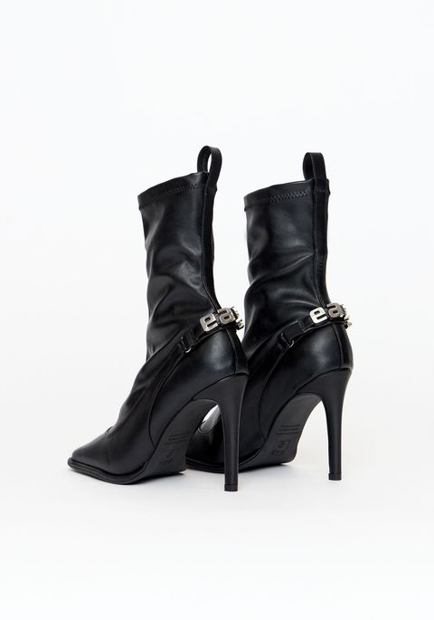 Bota Bico Quadrado Soft Com Letreiro Metal