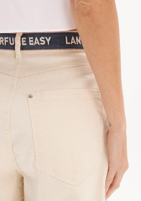 Short Sarja Mom Com Cintura Super Alta E Cós Personalizado