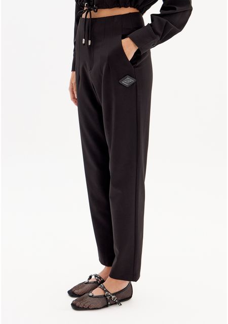 Calça Carrot Cintura Alta Pregas