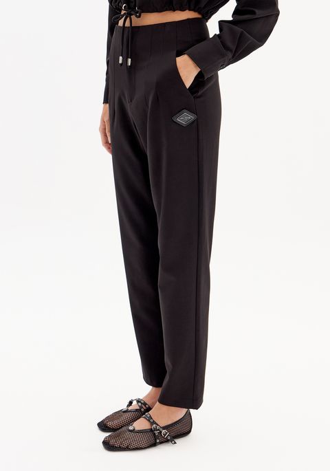 Calça Carrot Cintura Alta Pregas
